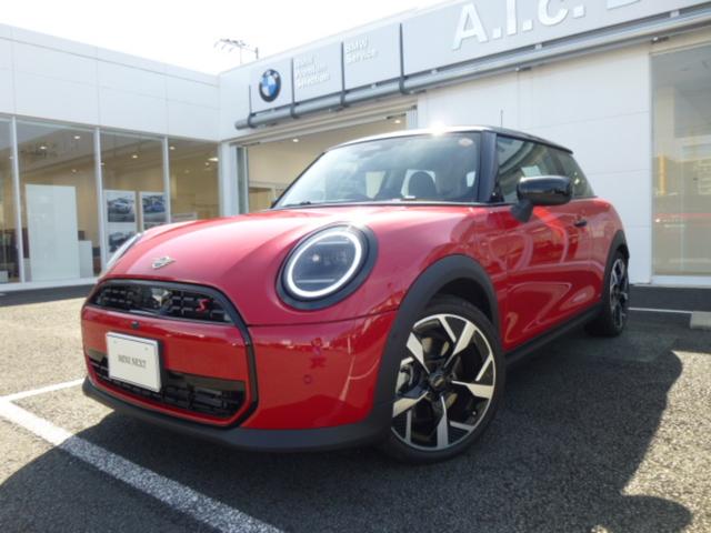 ミニ MINI 3 DOOR 2024年モデル COOPER Sの価格・性能・装備