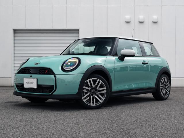 ミニ MINI 3 DOOR 2024年モデル COOPER Sの価格・性能・装備
