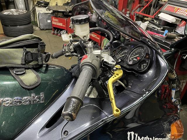 滋賀オートライフハノ カワサキ「ZX-11」の持込ブレーキ＆クラッチ