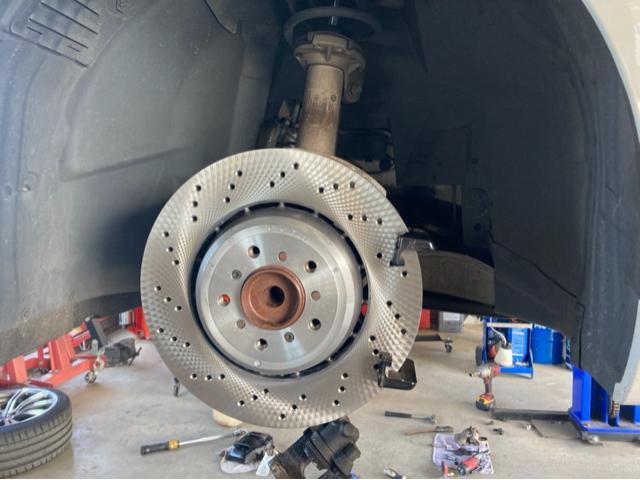 BMW E92 M3 ブレーキキャリパーオーバーホール・ディスクローター