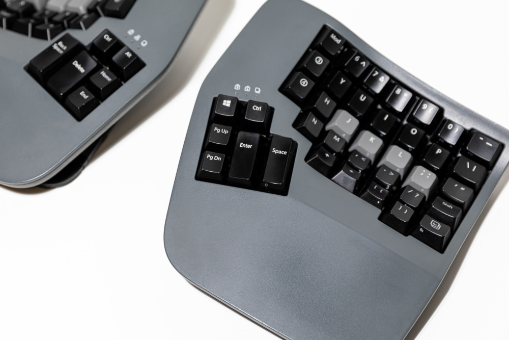 日本語配列・無線も】分割キーボードおすすめ10選！トラックボール付き