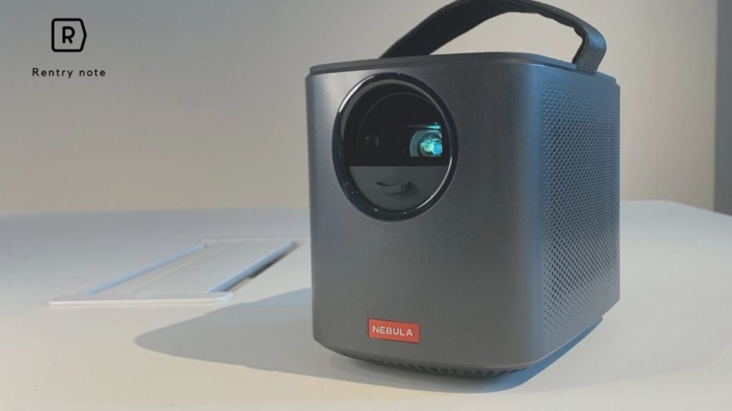 部屋をシアタールームに変えるプロジェクターAnker Nebula Mars IIの