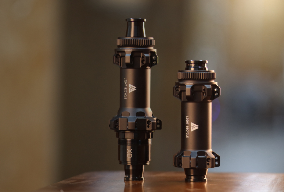 Carbon Rims & Wheels - 100% Customizable | Light Bicycle