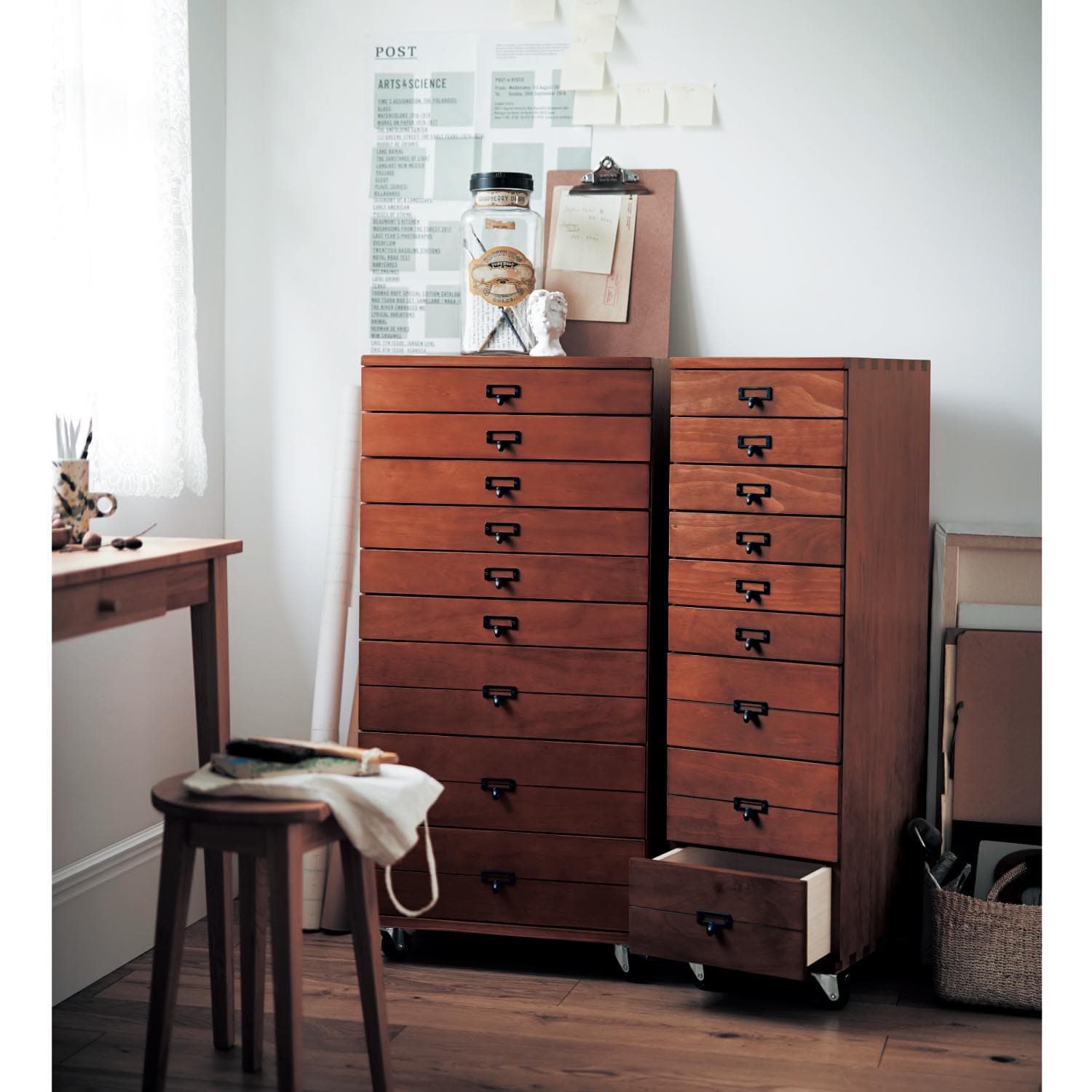 キャスター付きヴィンテージ調多段チェスト（キャビネット/リビング