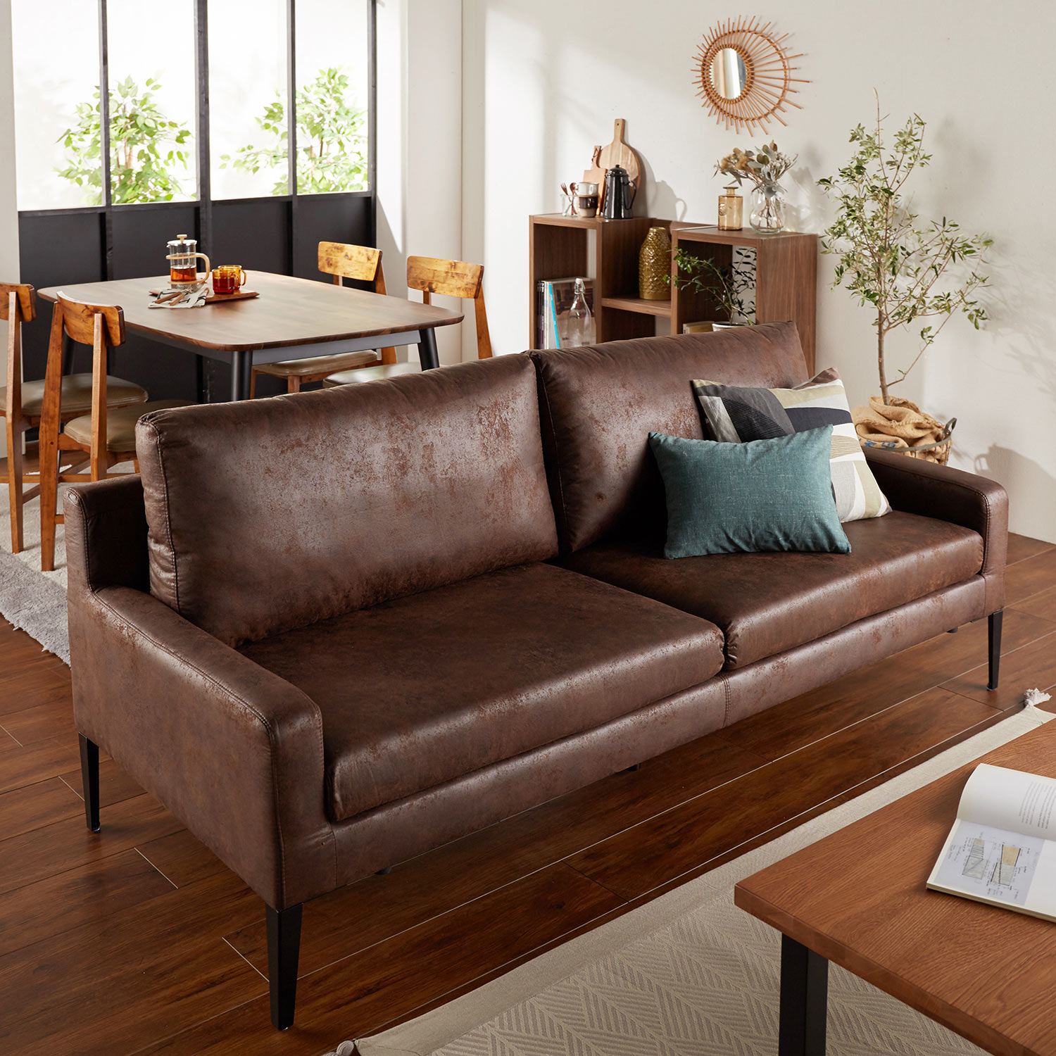 まるで本革のようなモダンソファー ＜2人掛け／3人掛け＞｜通販の