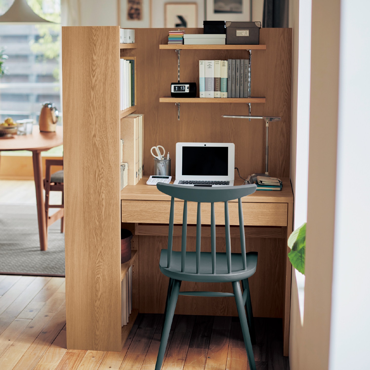 間仕切りパソコンデスク（パソコンデスク/ワークデスク）｜(スリー