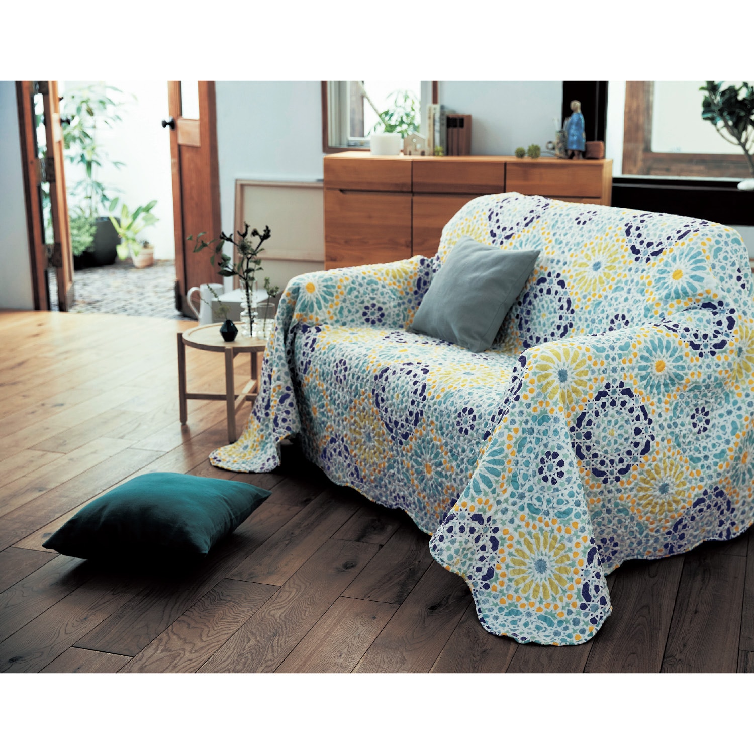 北欧調リバーシブルキルトマルチカバー・ソファーカバー（キルトラグ