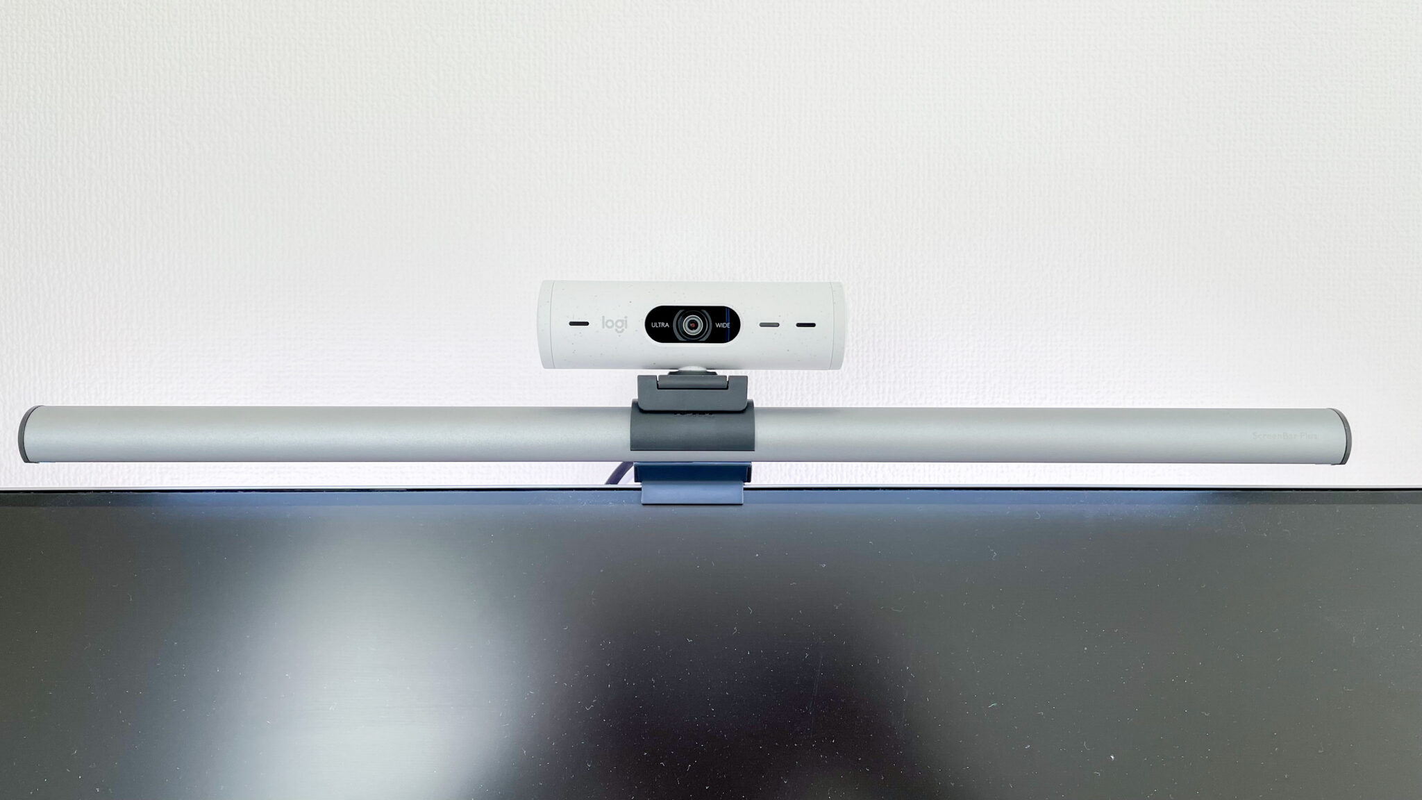 BenQ ScreenBar Plusレビュー｜デスクライトと比較 | ぽきろぐ