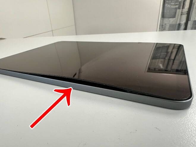 iPad Air 第4世代のバッテリー交換が10780円と安い！膨張による画面