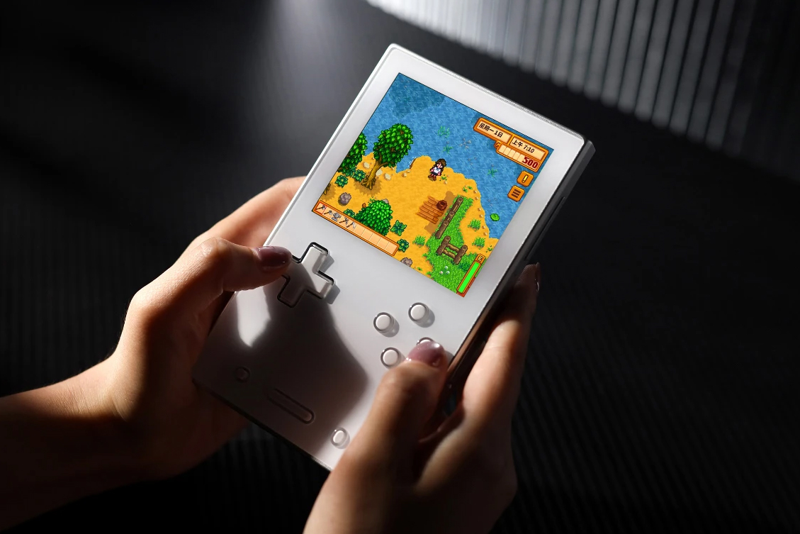 Ayaneo's luxury Pocket Vert handheld launches on Indiegogo for