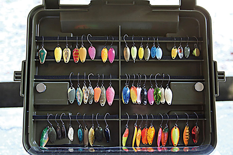 メイホー『VS-7055N』タックルボックスをお子様向けにエリアトラウト