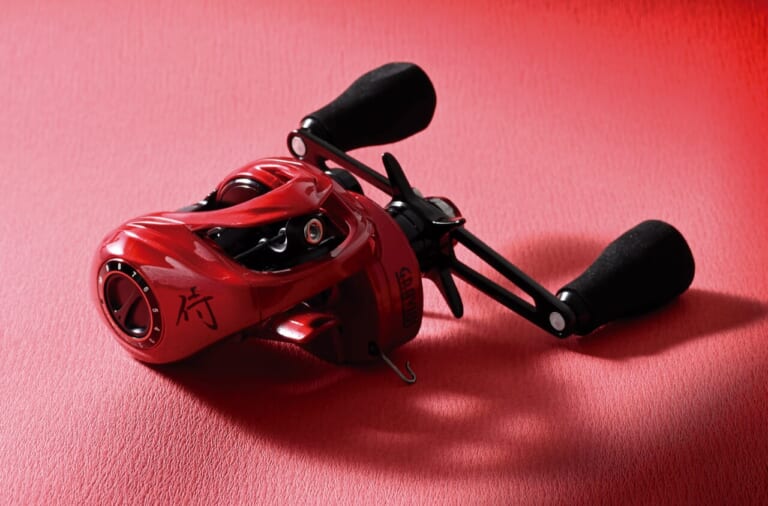 シ◯ア専用!?】真っ赤なリールはエースの証！『グラビアス侍』を三原