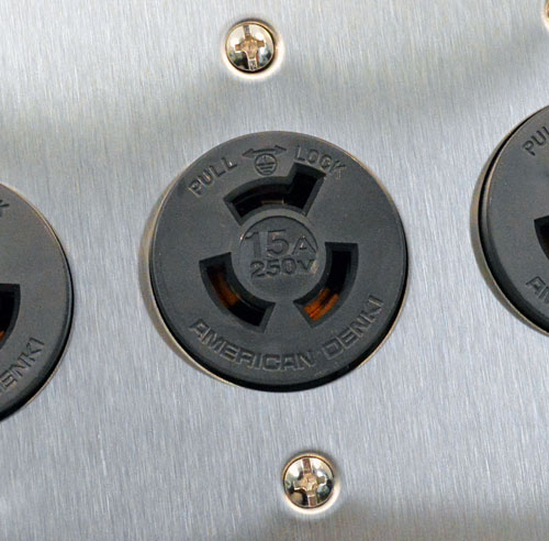 200V専用、WATTGATE シールド重鉄タップ！