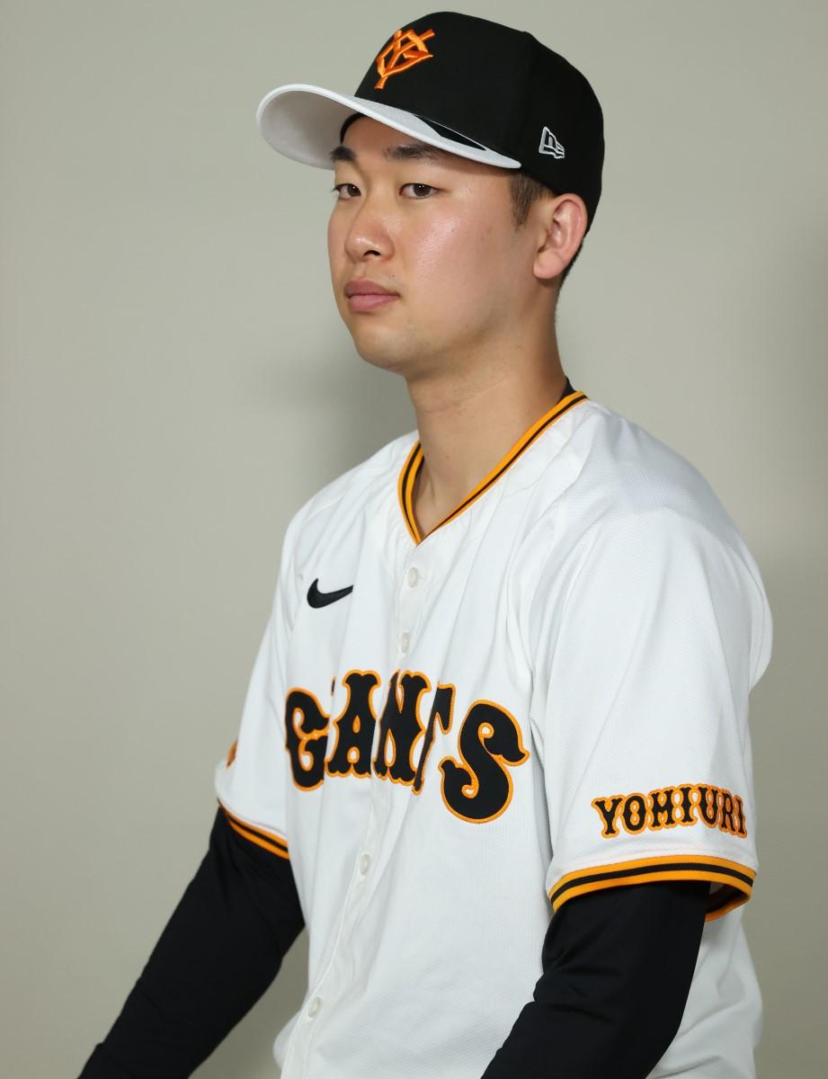 ニューエラ製の2024プラクティスキャップとカフニットを発売 | 読売