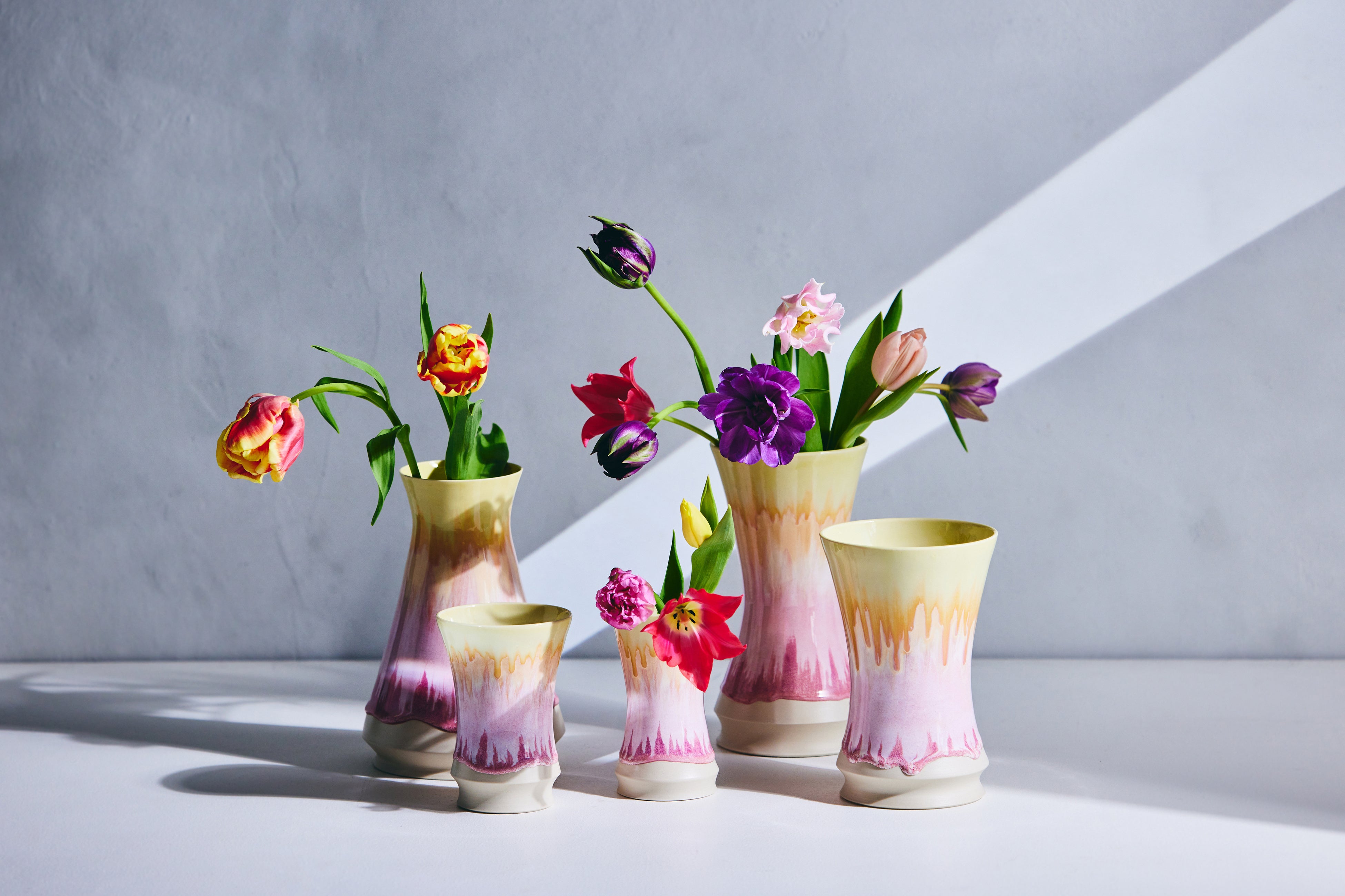 春の花々の魅力を映し出す器 ― 香港発の陶器ブランド「HIUCHI」と