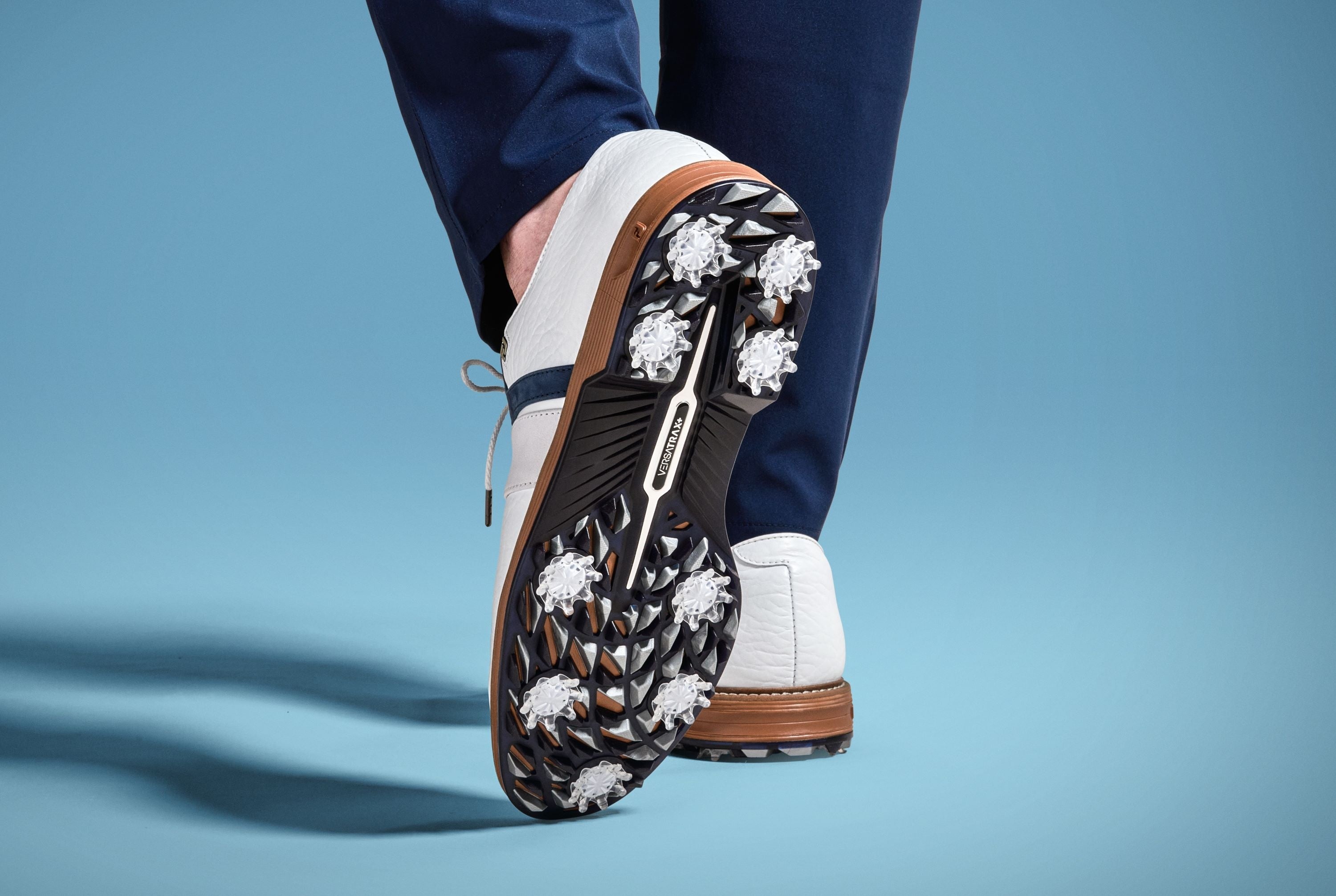 プロゴルフツアーNo.1シューズ※ 天然皮革の「FJ Premiere Series」登場