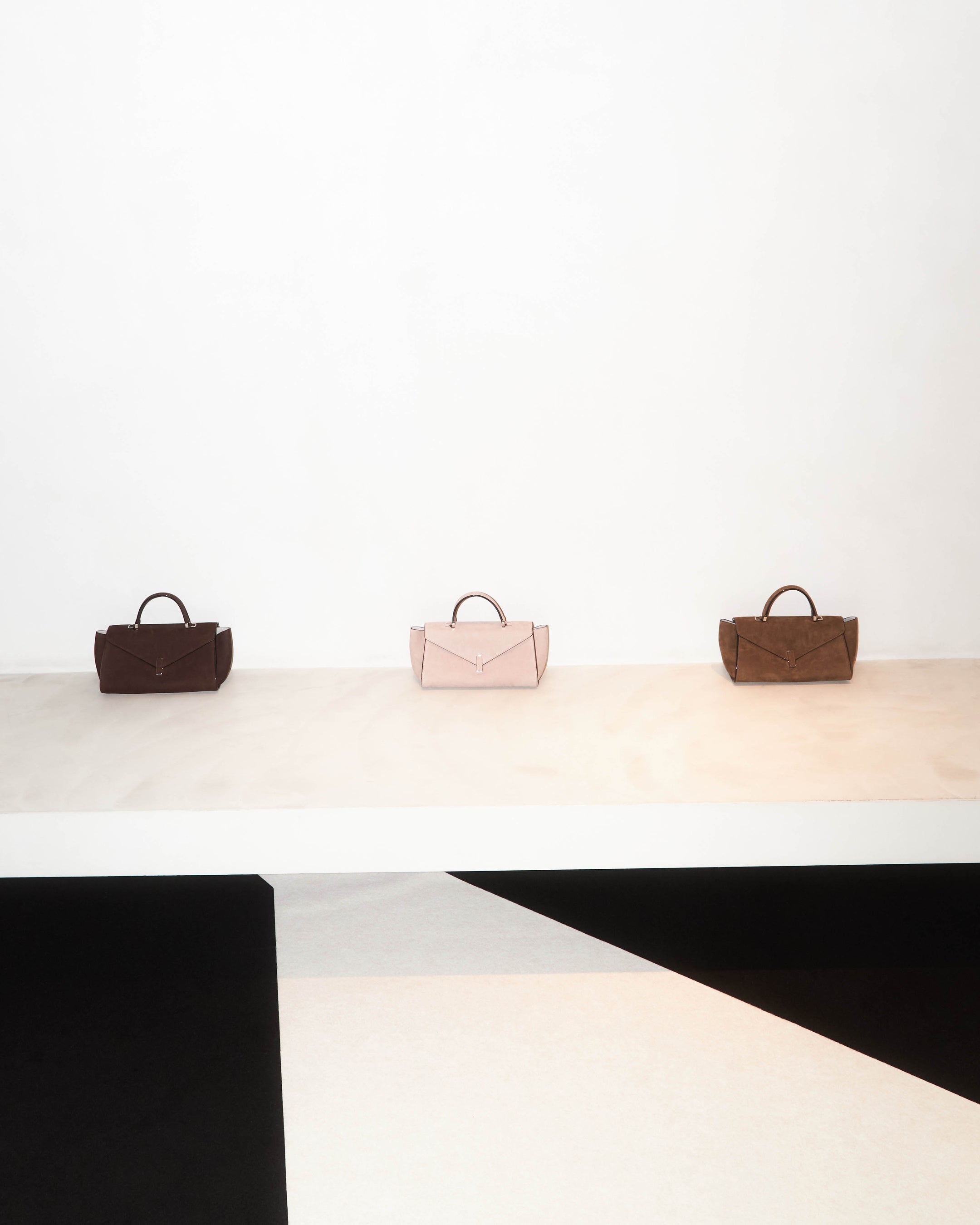 ヴァレクストラ 2026年春夏コレクション「Valextra Anatomy: A Study