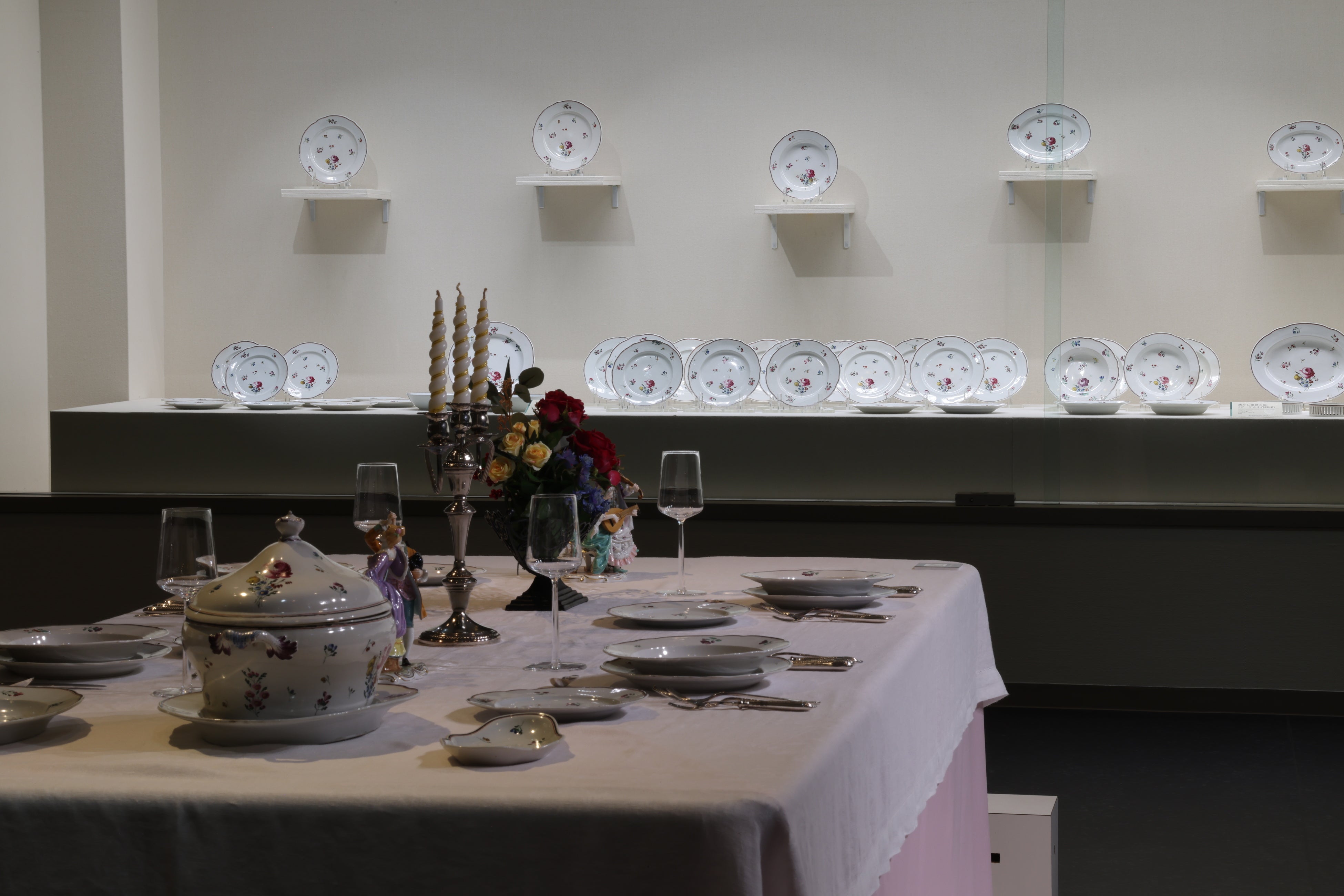 特別展「イタリアの磁器－リチャード ジノリのクラシックとモダン」を