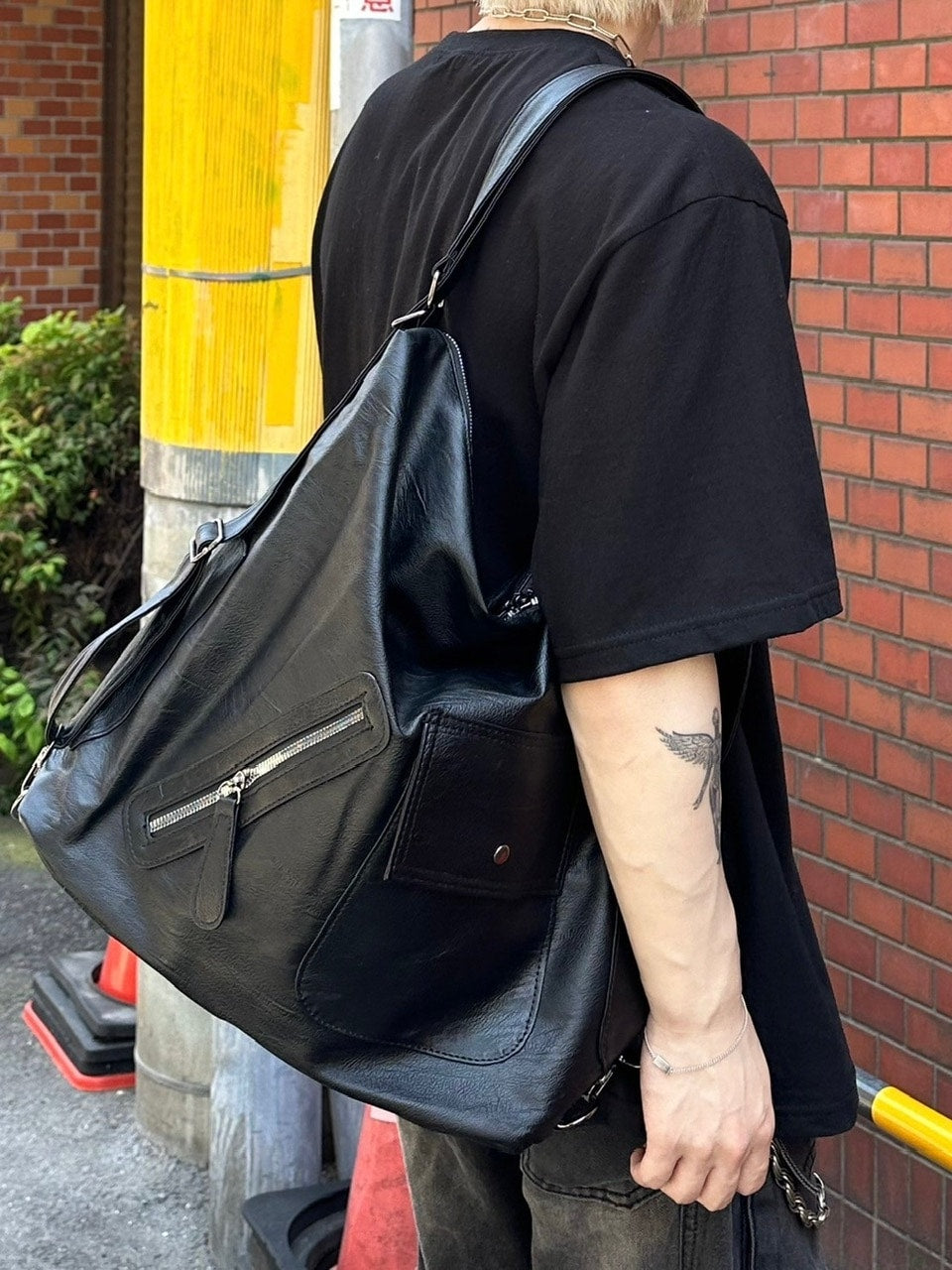 受注制【Chikashitsu +】2way vegan leather pocket bag