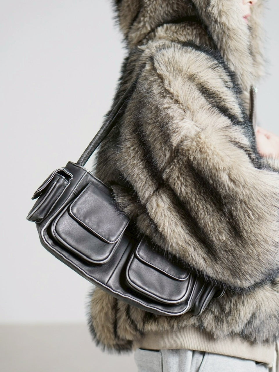 受注制【Chikashitsu +】vintage wash non-leather hand bag