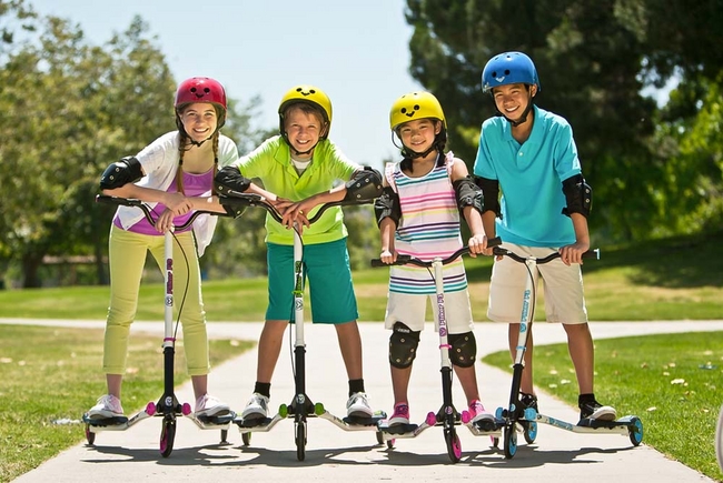 日本トイザらス、今までにない画期的なスクーター「Yフリッカー」を7月