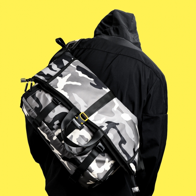 新商品】自転車ライディングに特化した防水4weyメッセンジャーバック