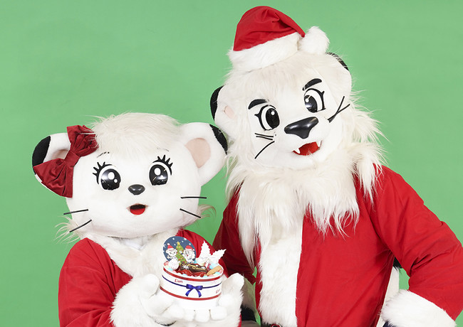 今年のトレンドはおうちでクリスマス！レオとライナがご自宅に