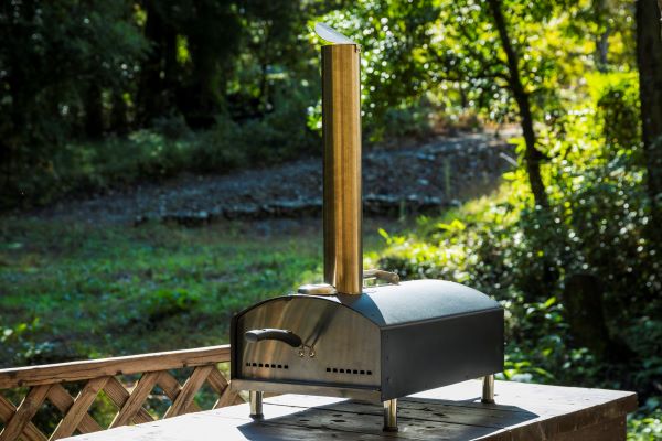 Makuake（マクアケ）573％達成】ポータブル本格ピザ窯「ボーノ」新発売