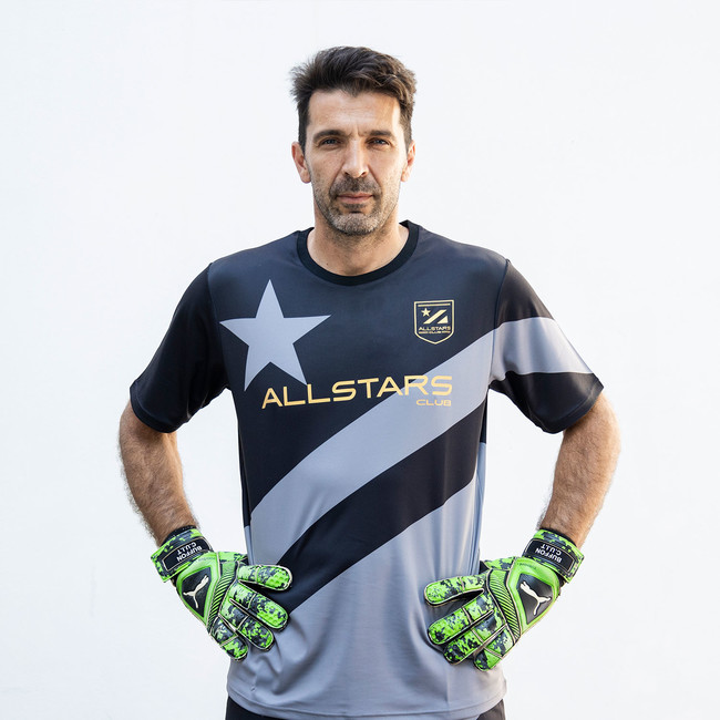 イニエスタ新プロジェクト！サッカー界のスーパースターとの「五つ星