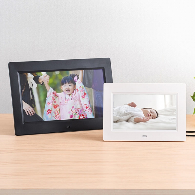 精細で綺麗な写真を楽しむことができるデジタルフォトフレームを9月10