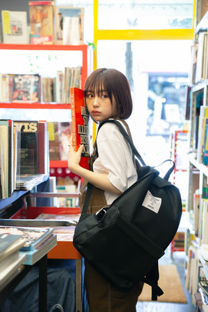 人気SNSアパレル・ブランド#overprint が初のバックパックMOOKを発売