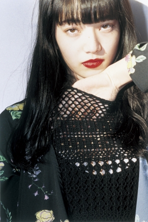 森星さん、小松菜奈さんなど豪華キャストが登場する写真集「SLY TOKYO