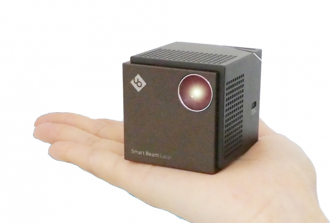 IT業界で話題の小型レーザープロジェクターが大幅値下げ。ピント合わせ