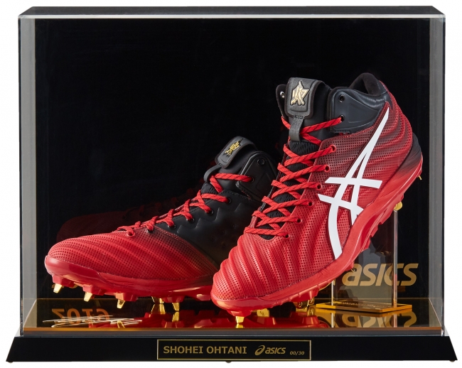 大谷翔平選手が試合で使うタイプと同じデザインや仕様の野球用具を発売