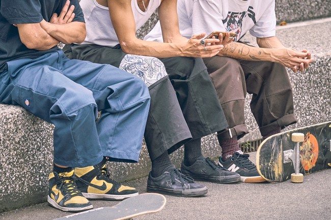 社内コンペで優勝した若手販売スタッフによるスケーターパンツ企画