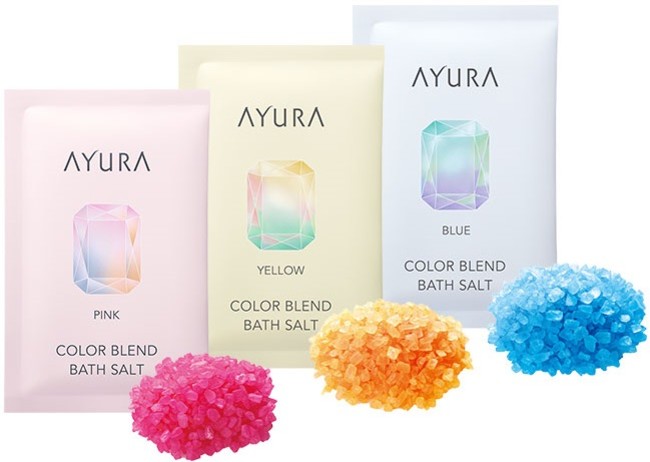 アユーラから、クリスマス限定のバスコフレと、25周年記念のルーム