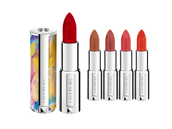 日仏のコラボレーションが生む、伝統と革新のエレガンス。レザーに金箔