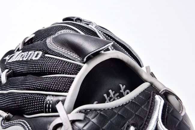 限定50】ミズノプロ田中将大硬式グローブ ヤンキース時代木箱、鑑賞用