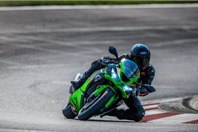 カワサキから Ninja ZX-6R KRT EDITION NEWグラフィック登場！ 企業