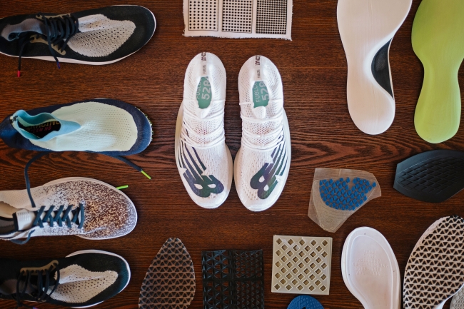 ランニングを加速する ニューバランス FUELCELL（フューエルセル