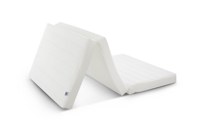 エアウィーヴ あの寝心地を「三つ折りタイプ」でも実現 | 株式会社