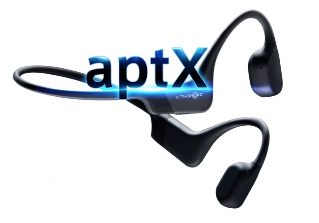 テレビを楽しみながら家族との会話もOK。「骨伝導ワイヤレスヘッドホン