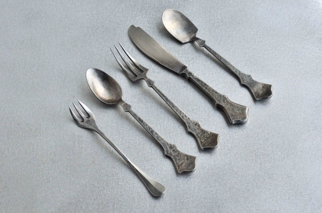 CIBONE CASE】永島義教のカトラリーを約200点展示販売 | 株式会社