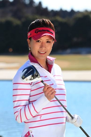 辻村 つじむら 明須香 あすか と用具提供契約を締結 ～期待の女子