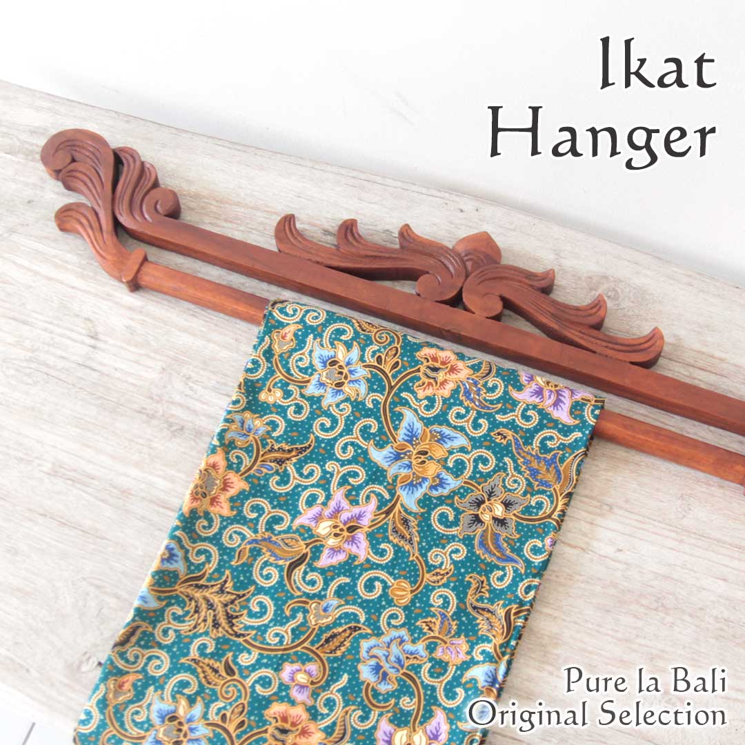 木製イカットハンガー！インドネシアのインテリア | ピュアラバリ