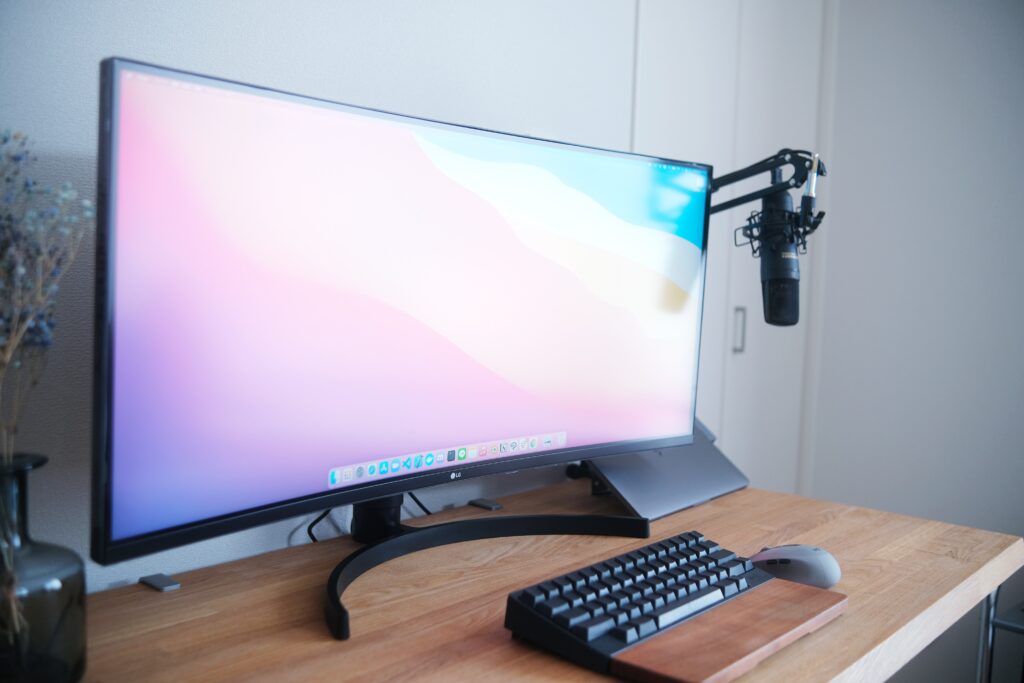 USB-C一本で繋がるLGの曲面ウルトラワイドモニター「35WN75C-B