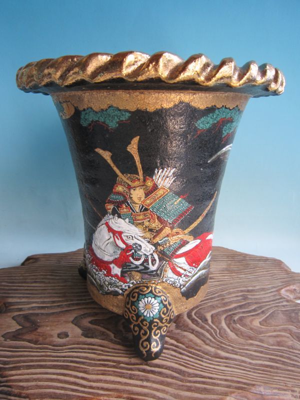 H-62 京楽焼 新品 「布施覚氏作 縄縁武者之図」 美術鉢 7.0号 - 蘭万