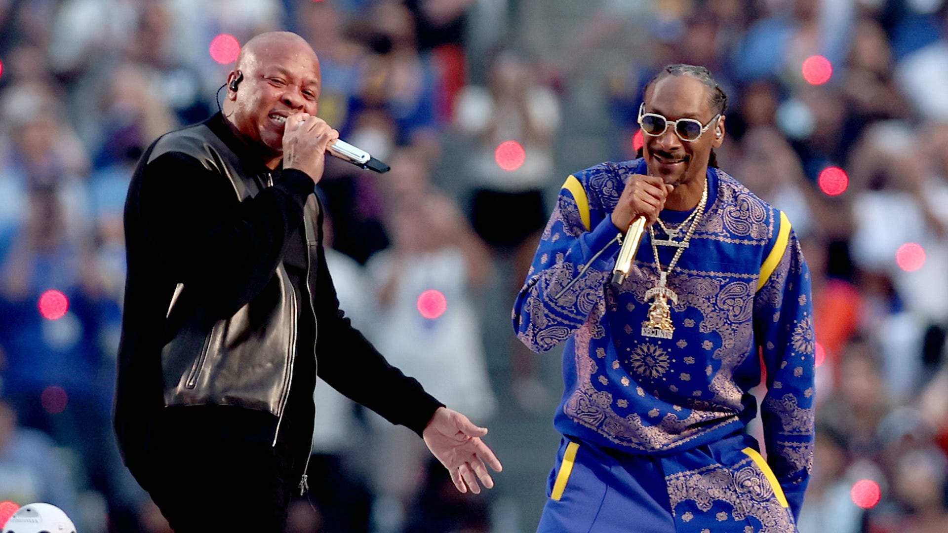 Snoop Dogg, Dr. Dre celebrate 'Doggystyle' with an orchestra