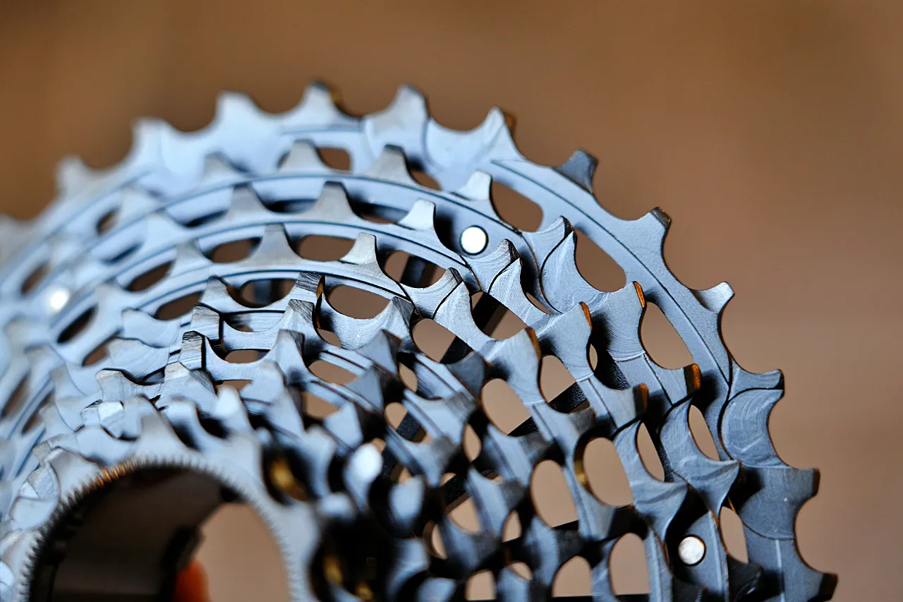 192gの衝撃】GOLDIX SL CNCスプロケットレビュー｜アルミ製を過去に