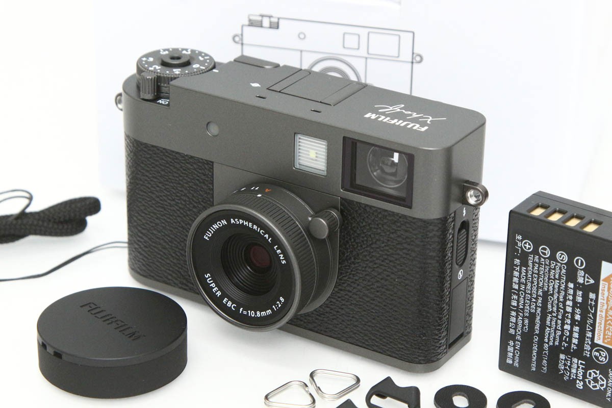FUJIFILM X-HF1 チャコールシルバー CA01-R3482-3Y3 | 富士フイルム
